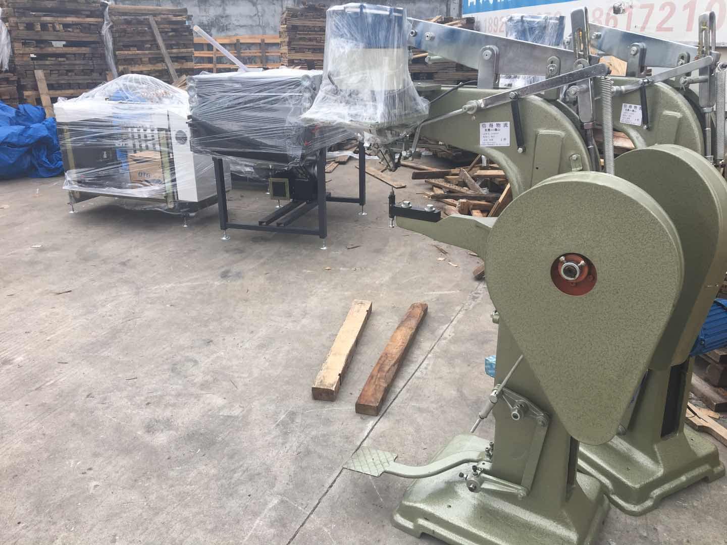 物流货物装车作业现场