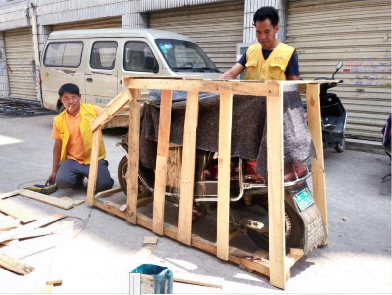 物流货物装车作业现场